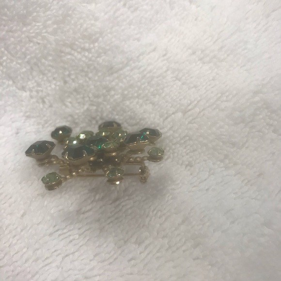 Vintage Two-Tone Green Rhinestone Brooch Lapel Pin - Picture 8 of 8